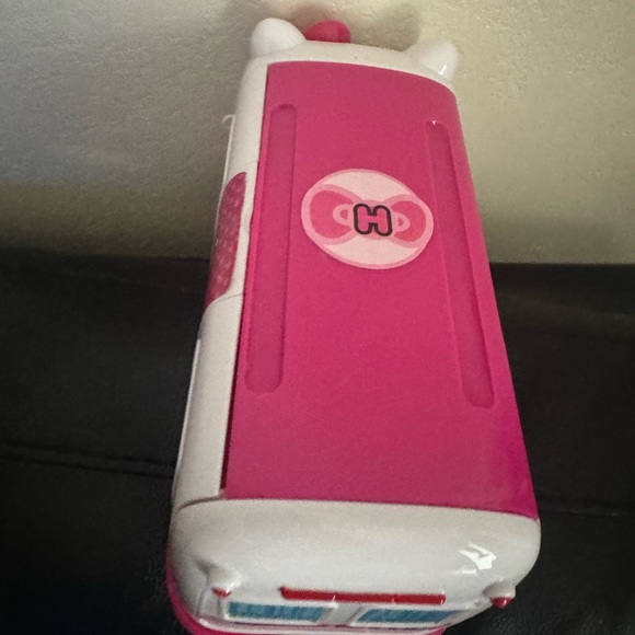 Hello kitty emergency hospital van toy - Picture 7 of 8